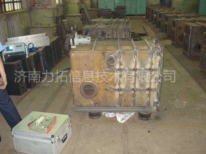 防爆行业构件振动时效